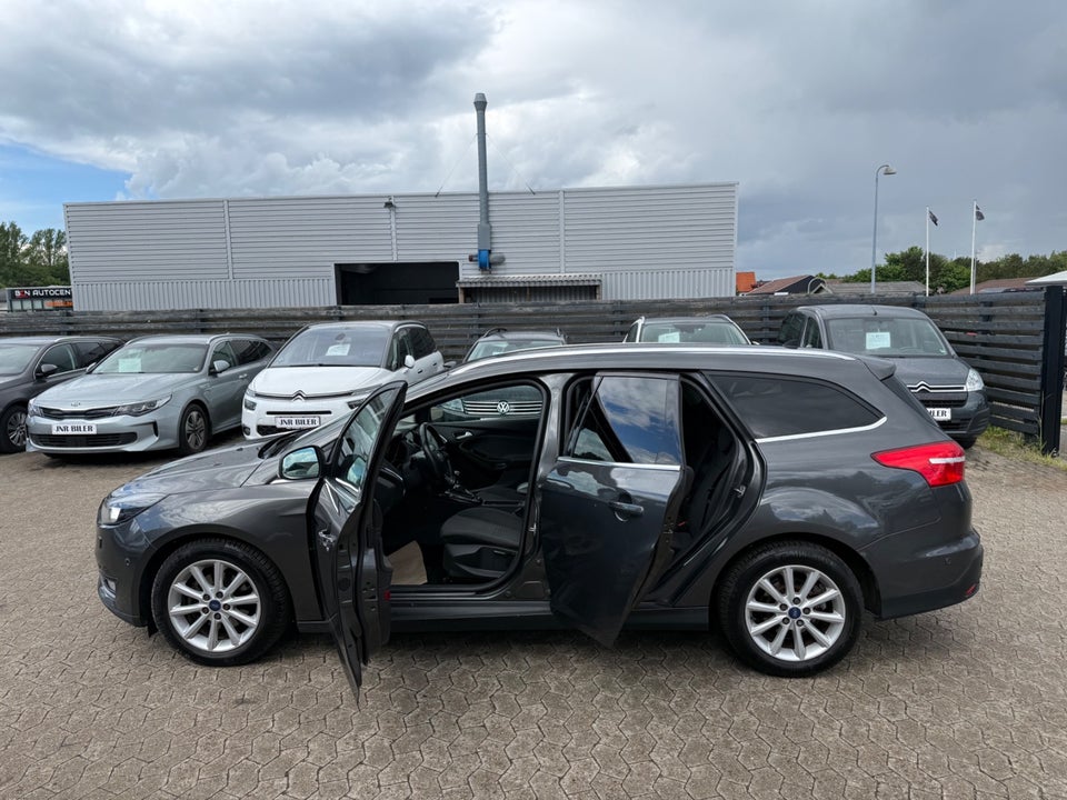 Ford Focus 1,0 SCTi 100 Ambiente stc. 5d