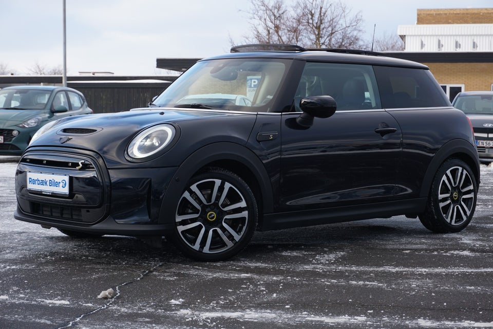MINI Cooper SE Edition Premium Plus 3d