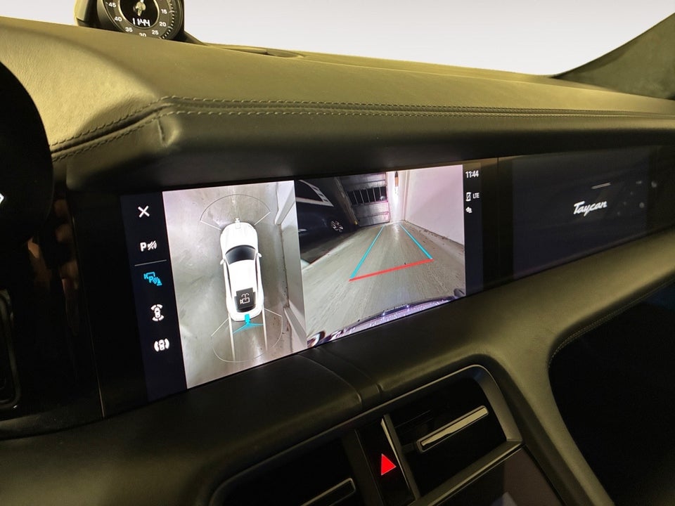 Porsche Taycan Turbo S Performance+  4d