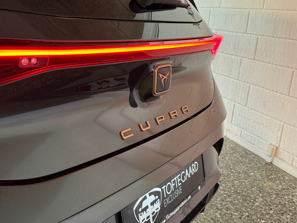 Cupra Born 77 e-Boost Dinamica Pack 5d