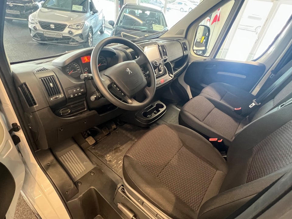 Peugeot Boxer 435 2,2 BlueHDi 165 L2H2 Premium