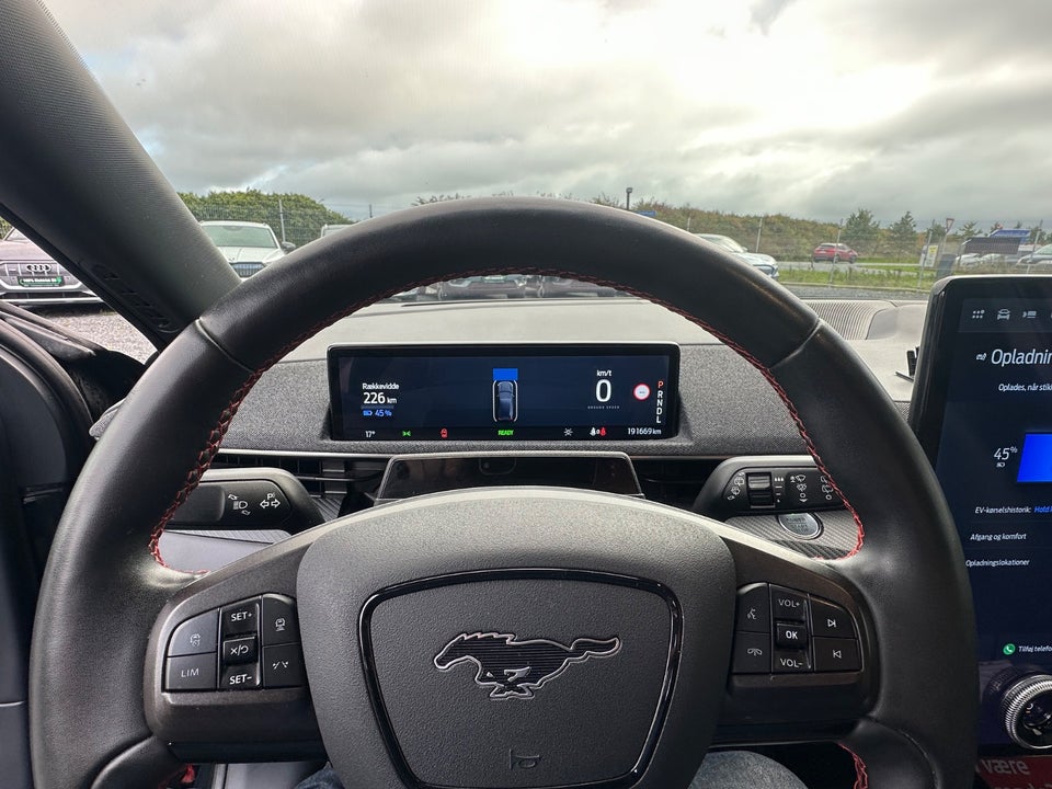 Ford Mustang Mach-E 91 Extended Range AWD 5d