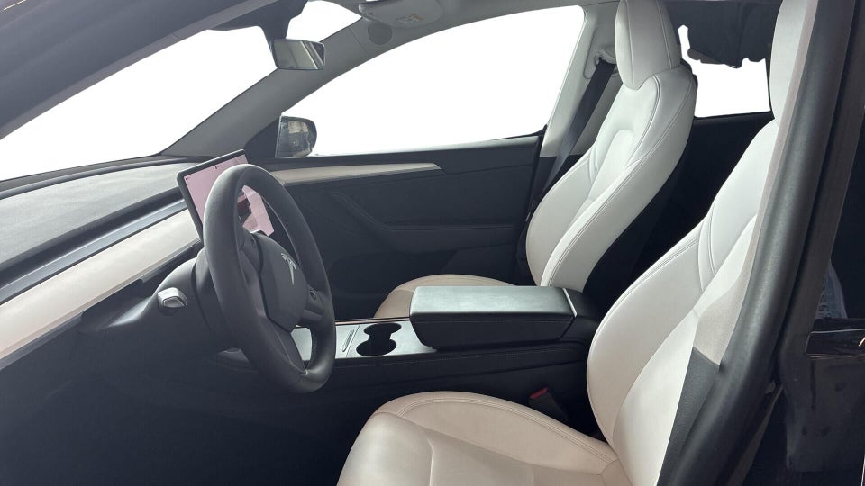 Tesla Model Y RWD 5d