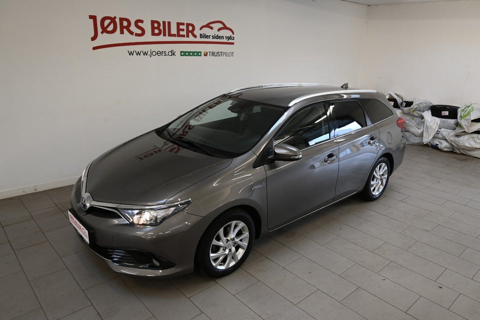 Toyota Auris 1,8 Hybrid H2 Comfort Touring Sports CVT 5d