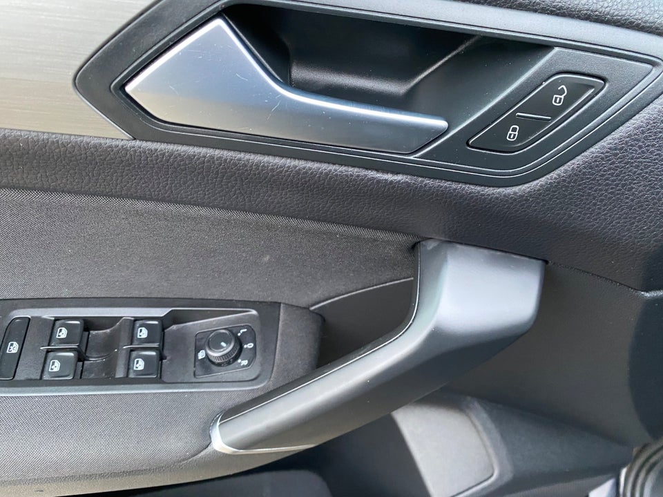 VW Touran 2,0 TDi 115 Comfortline DSG Van 5d