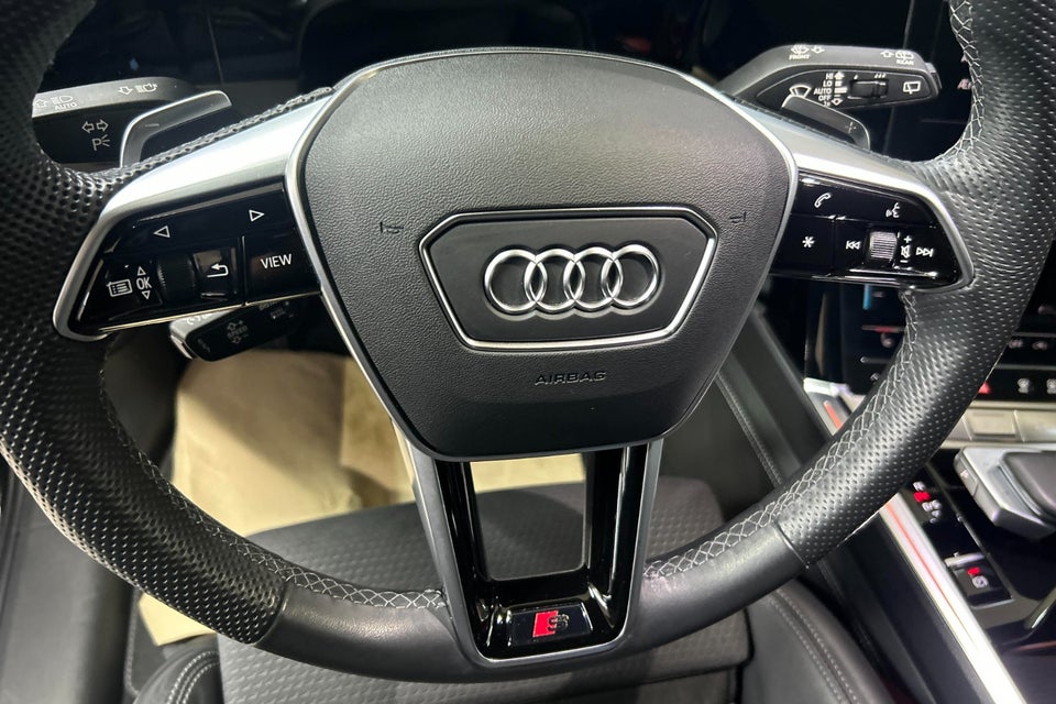 Audi Q8 e-tron 55 S-line quattro 5d