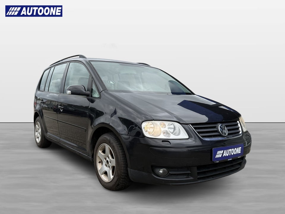 VW Touran 2,0 FSi Trendline 7prs 5d