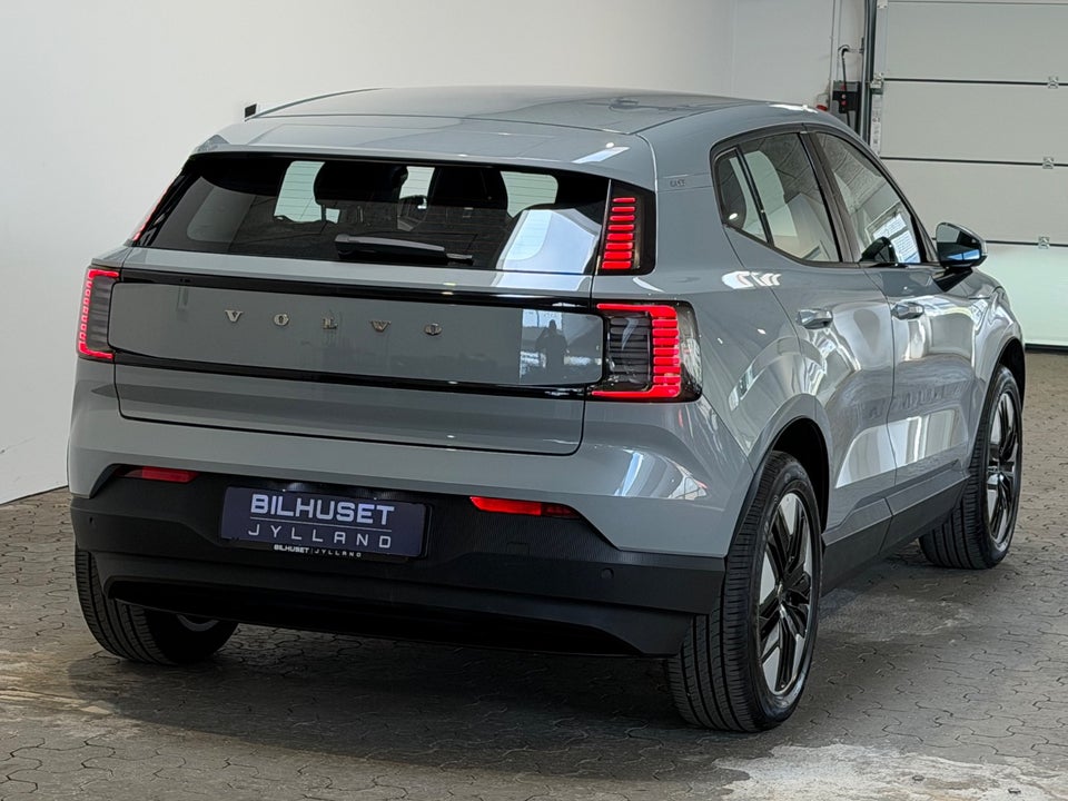 Volvo EX30 Extended Range Core 5d