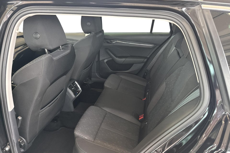 Skoda Octavia 2,0 TDi 150 Style Combi DSG 5d