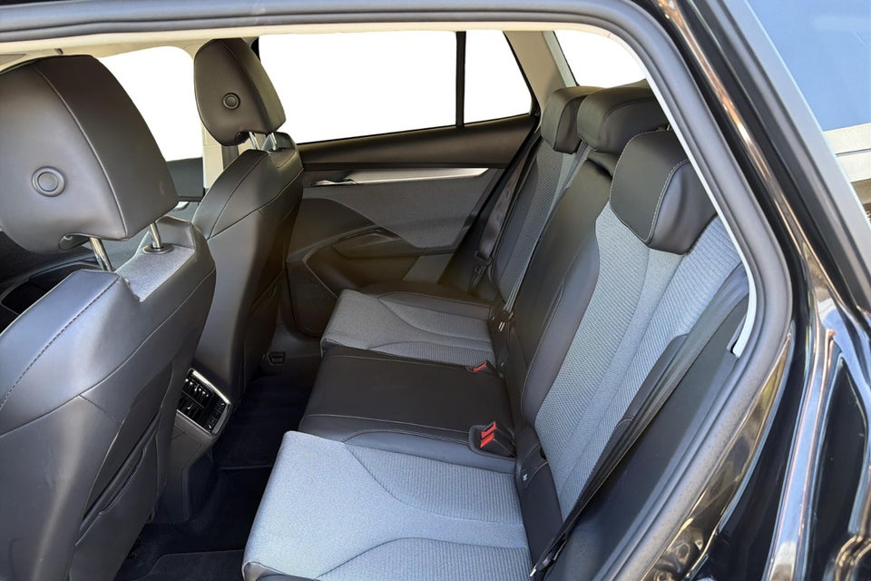 Skoda Enyaq 80 iV Loft 5d