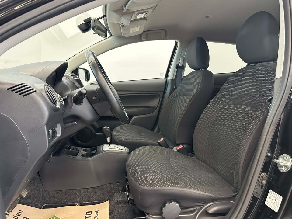 Mitsubishi Space Star 1,2 Black & White CVT 5d