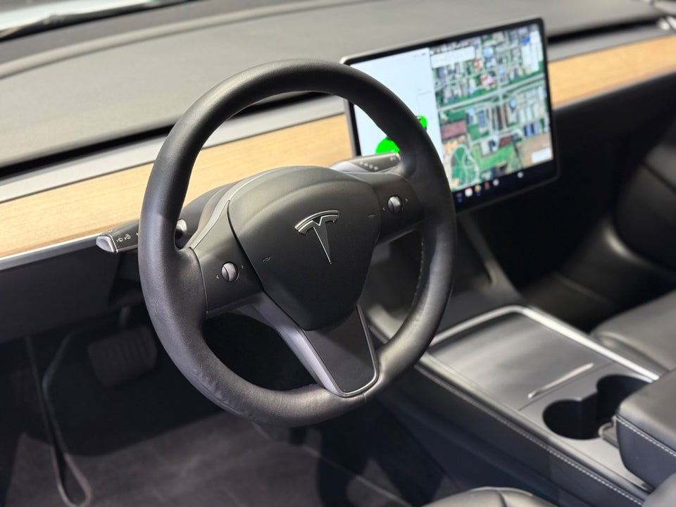 Tesla Model 3 Long Range AWD 4d