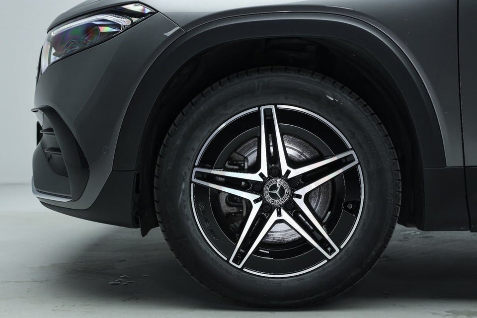Mercedes EQB250 AMG Line 5d