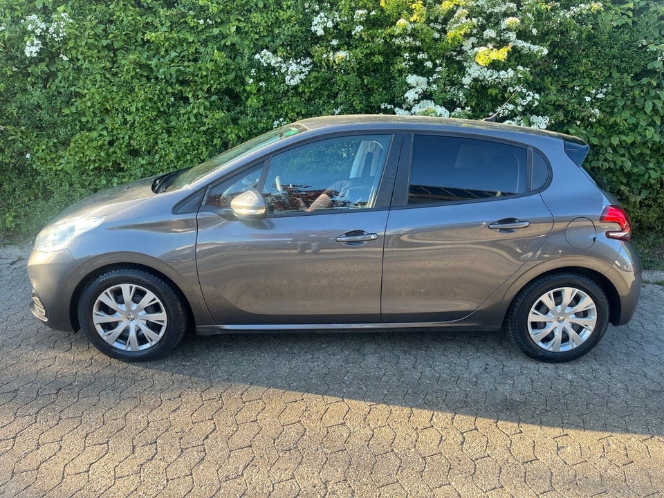 Peugeot 208 1,2 VTi 82 Allure 5d