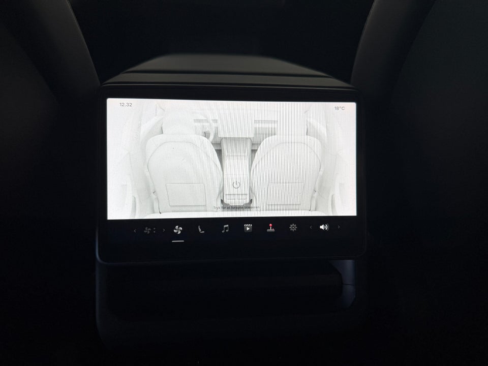 Tesla Model 3 RWD 4d