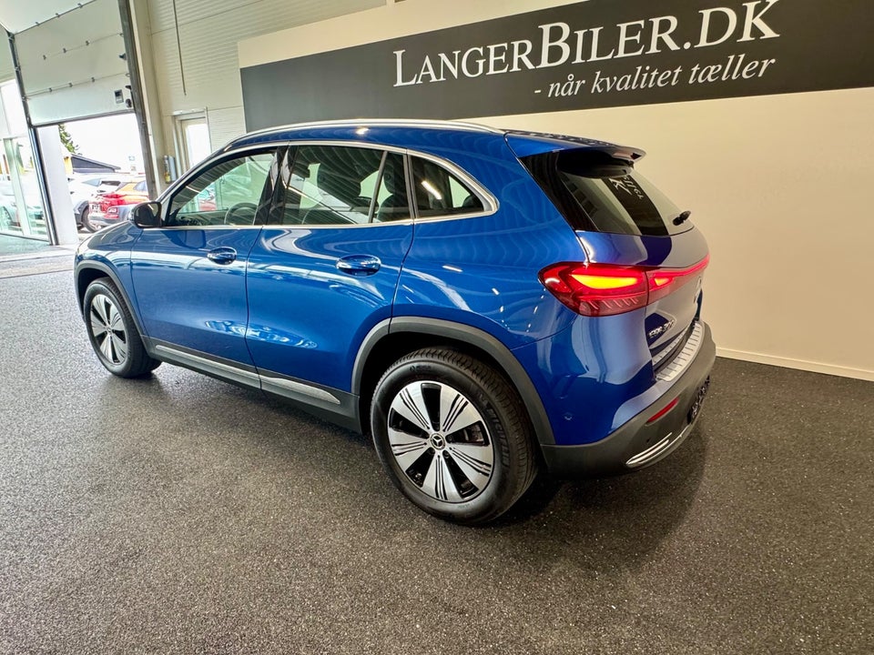 Mercedes EQA300 Progressive 4Matic 5d