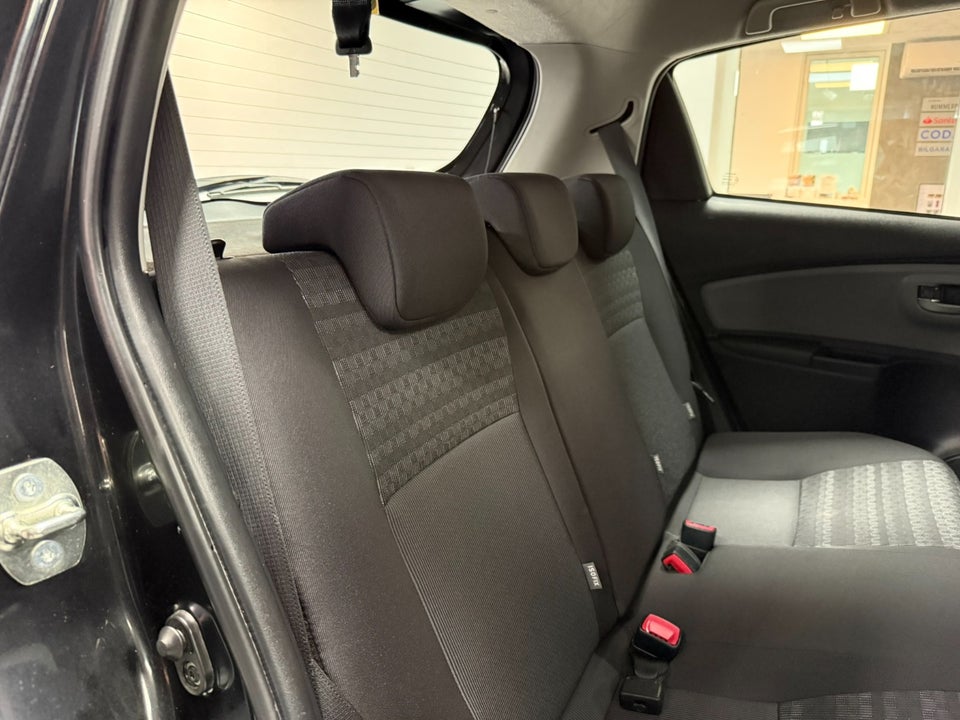 Toyota Yaris 1,0 VVT-i T2 Komfort 5d