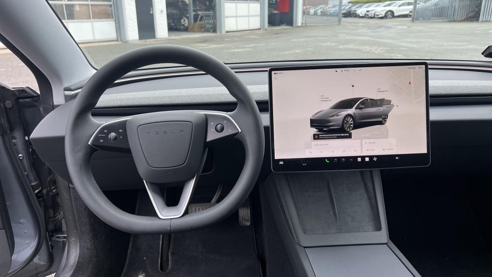 Tesla Model 3 Long Range AWD 4d