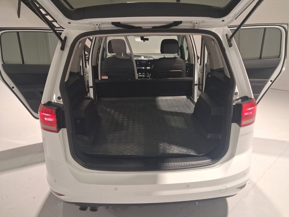 VW Touran 2,0 TDi 150 Comfortline DSG Van 5d
