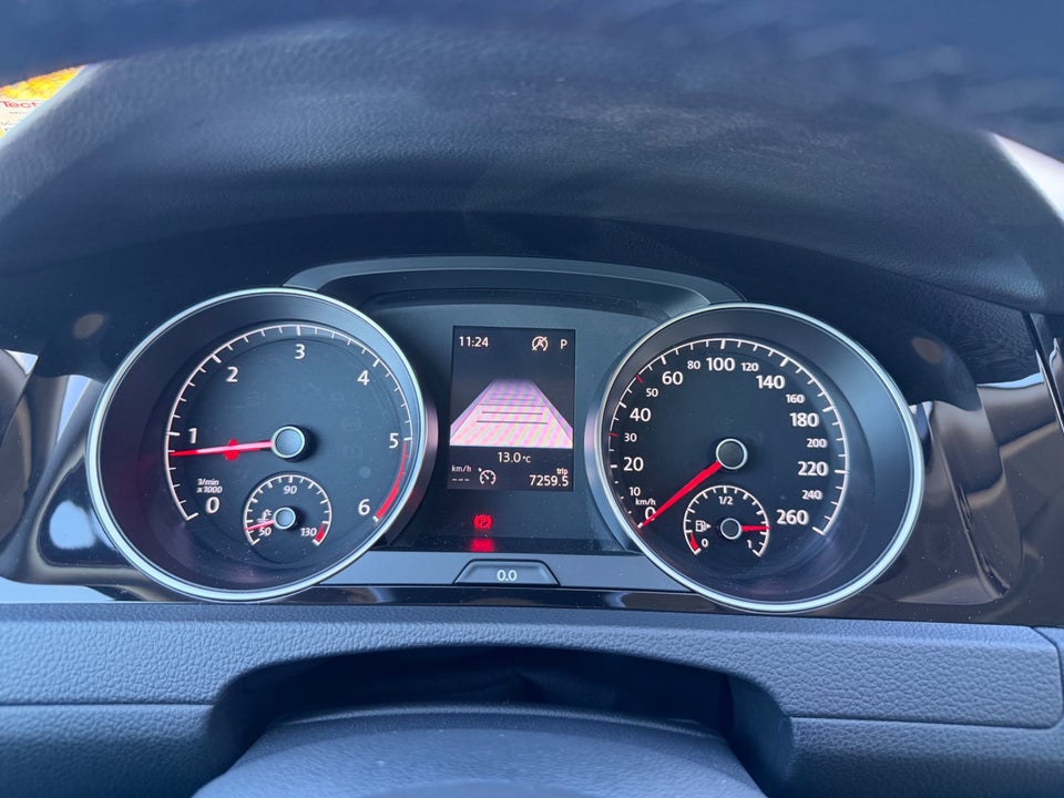 VW Golf VII 2,0 TDi 150 Highline Variant DSG 5d