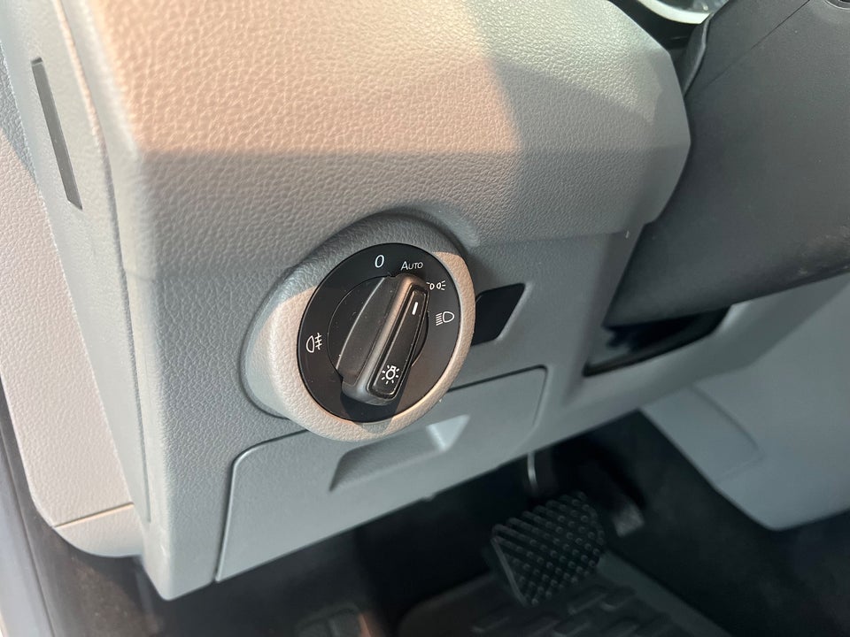 VW Transporter 2,0 TDi 150 Kassevogn DSG lang