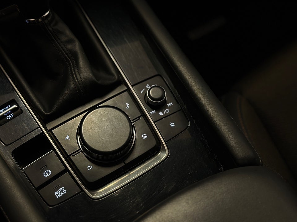 Mazda 3 2,0 SkyActiv-G 122 Sky Tech aut. 5d