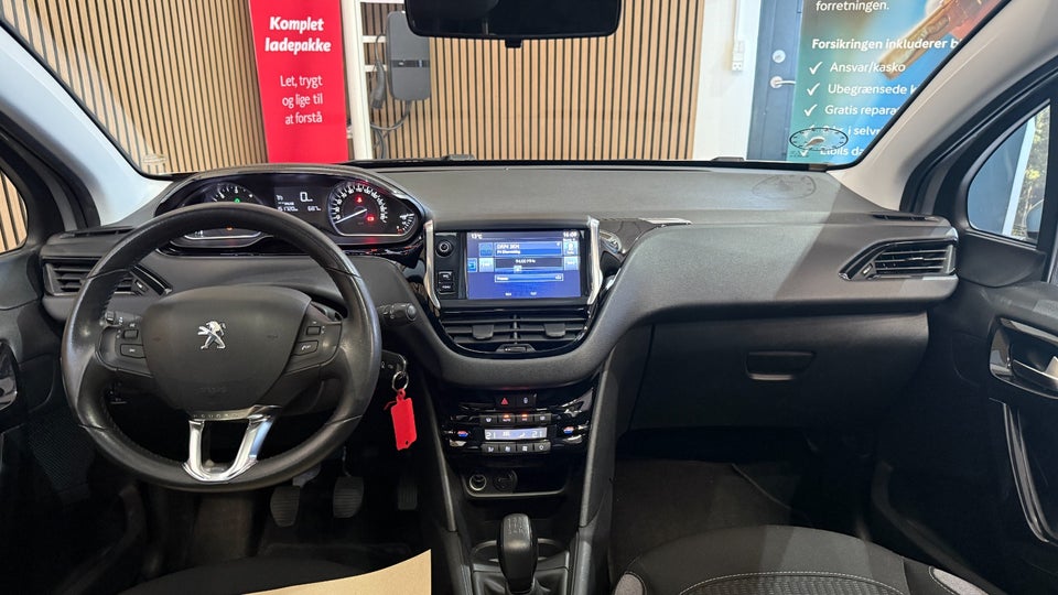 Peugeot 208 1,6 BlueHDi 100 Desire Sky 5d