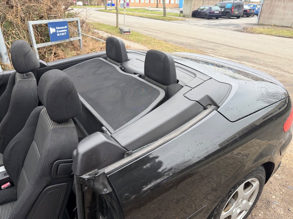 Peugeot 307 2,0 16V CC 2d