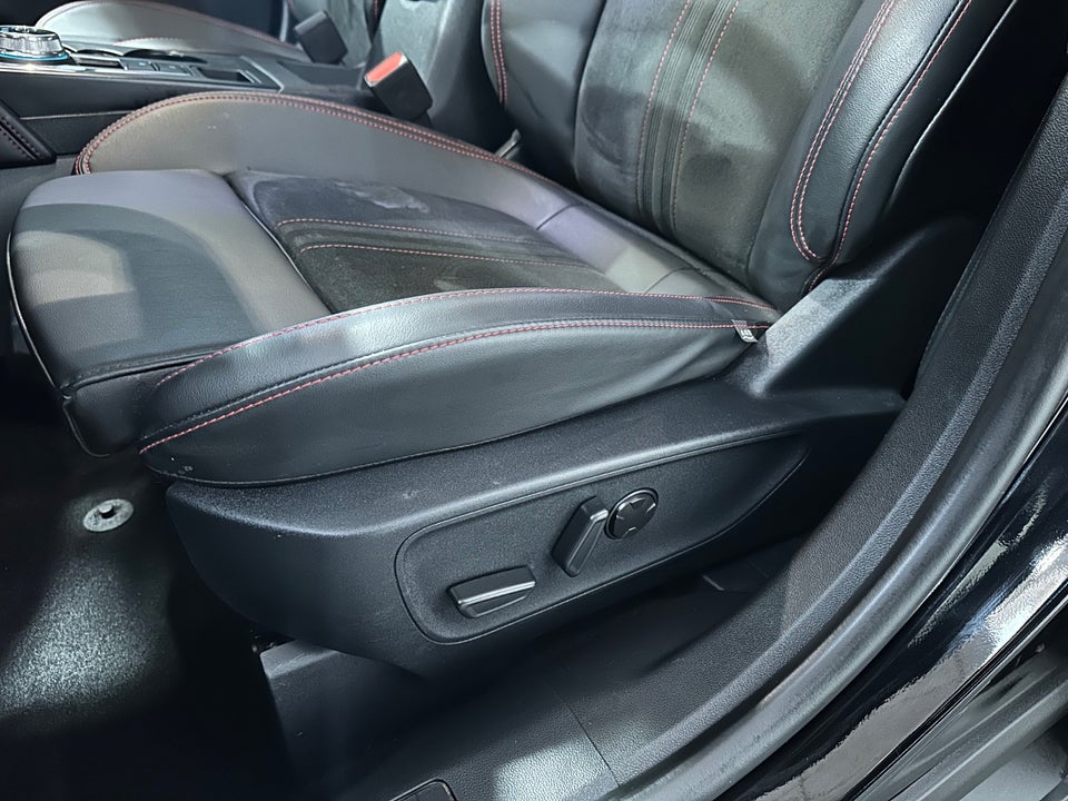 Ford Kuga 2,5 PHEV ST-Line X CVT Van 5d