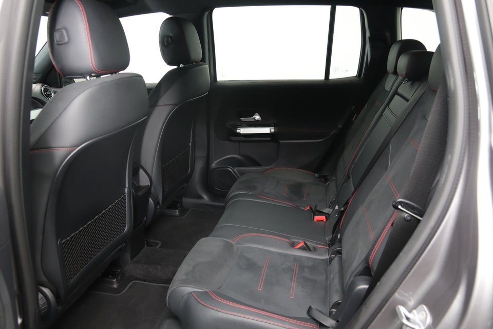 Mercedes EQB250 AMG Line 5d