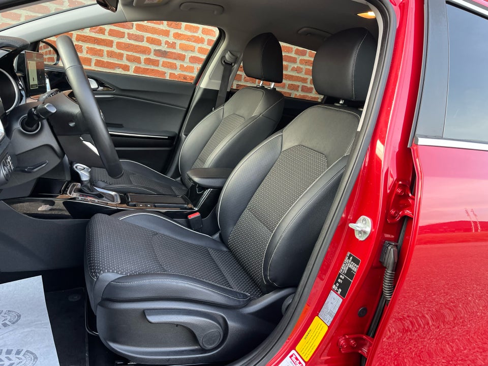 Kia Ceed 1,4 T-GDi Intro Edition SW DCT 5d