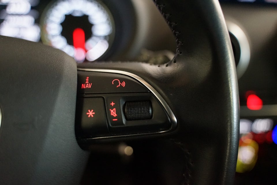 Audi A3 1,6 TDi 110 Attraction 3d