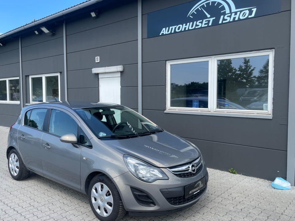 Opel Corsa 1,2 16V Cosmo 5d