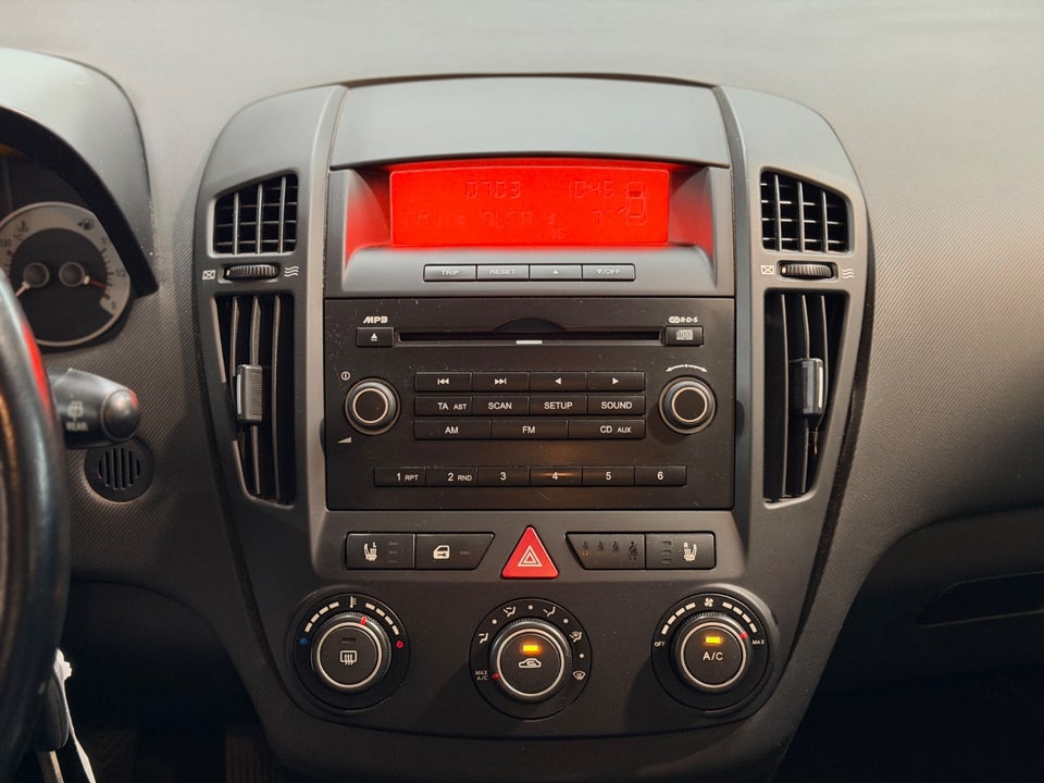 Kia Ceed 1,6 CRDi Active 5d