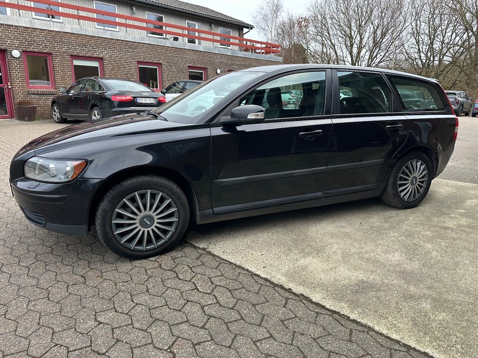 Volvo V50 1,8 Momentum 5d