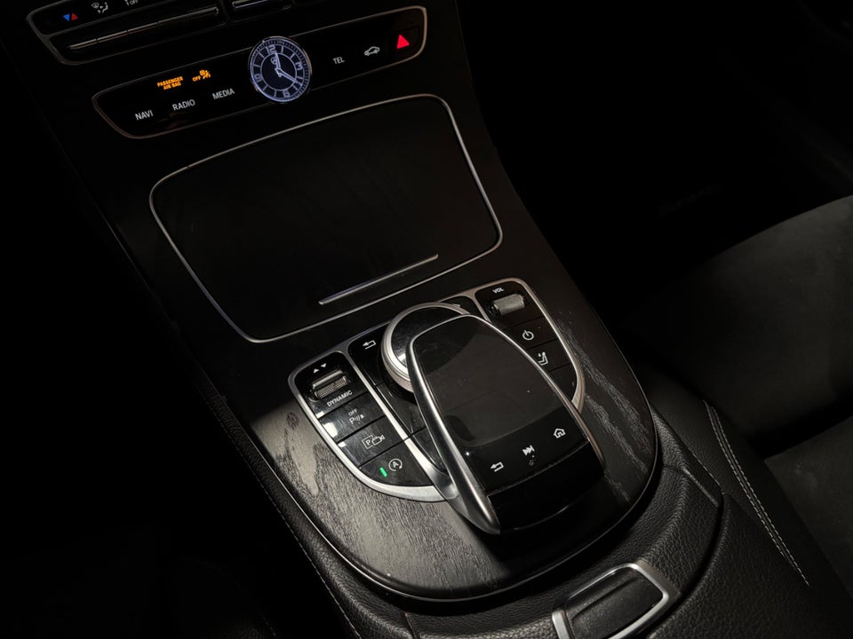 Mercedes E220 d 2,0 AMG Line stc. aut. Van 5d