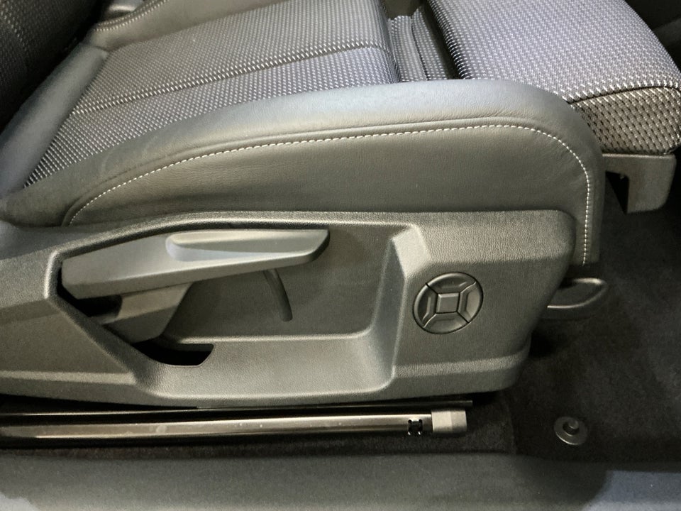 Audi Q4 e-tron 45 S-line 5d