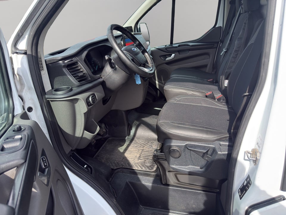 Ford Transit Custom 300 L1 2,0 TDCi 130 Ambiente