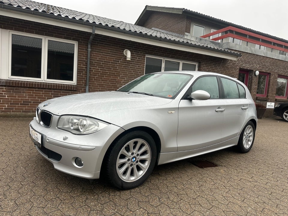 BMW 120i 2,0 Advantage aut. 5d