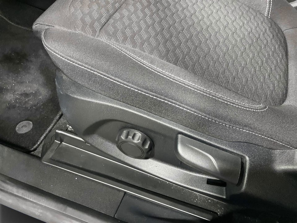 Ford Puma 1,0 EcoBoost mHEV Titanium 5d