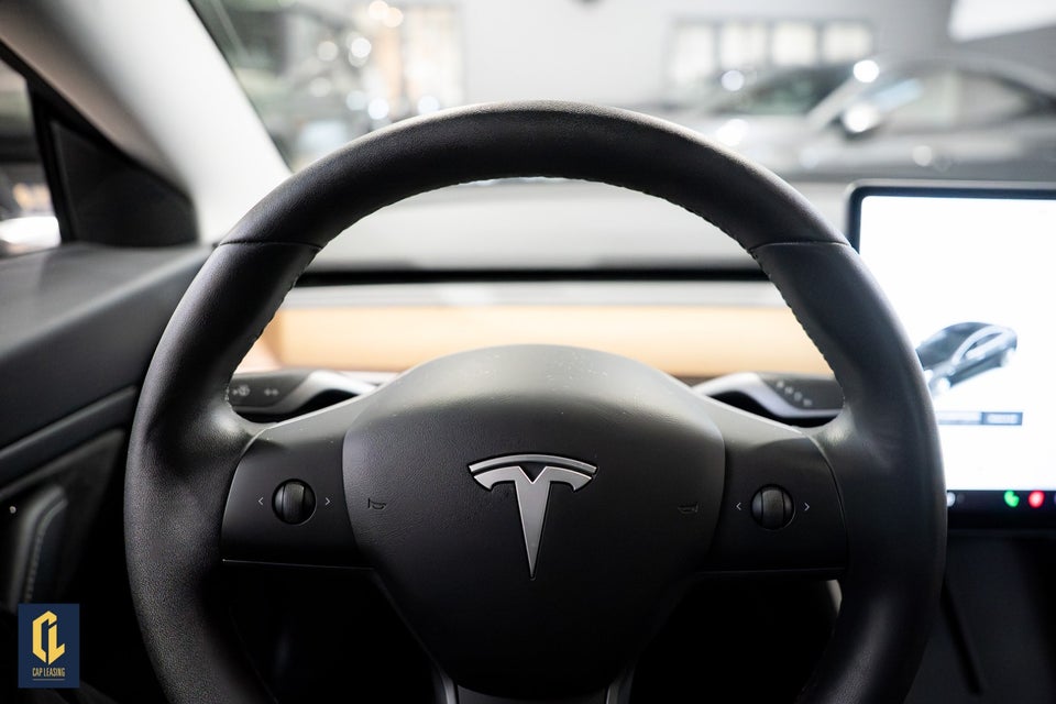 Tesla Model 3 Long Range AWD 4d