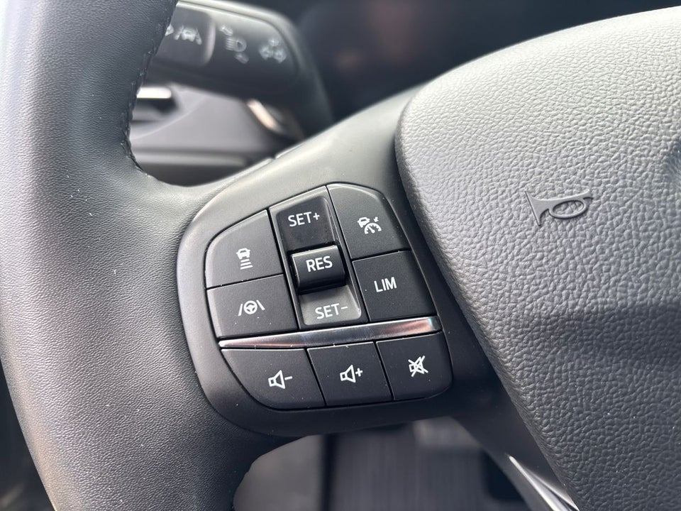 Ford Focus 1,0 EcoBoost mHEV Titanium X DCT 5d