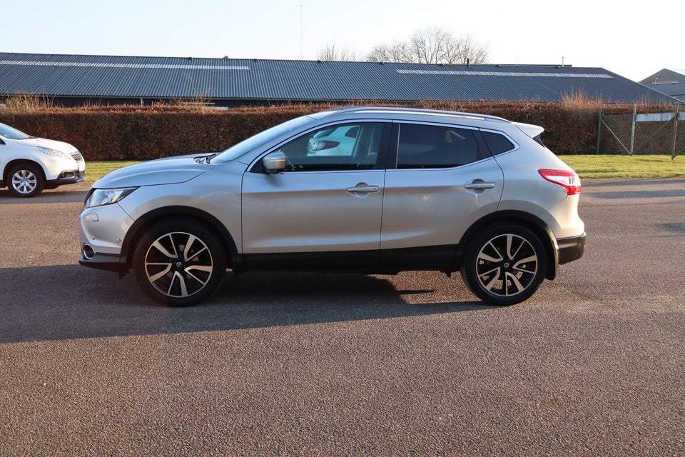 Nissan Qashqai 1,2 Dig-T 115 Tekna 5d