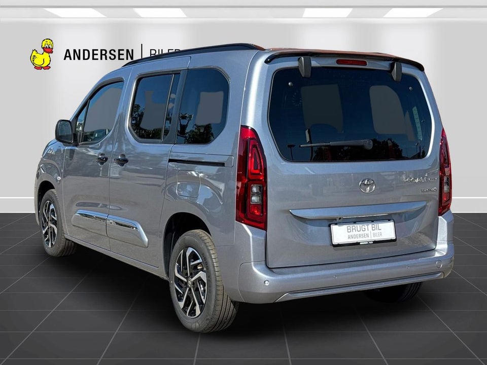 Toyota ProAce City Verso 50 Medium Family 5d