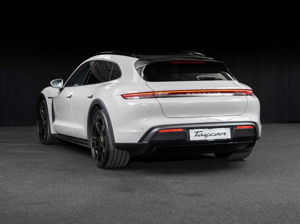 Porsche Taycan 4 Performance+ Cross Turismo 5d