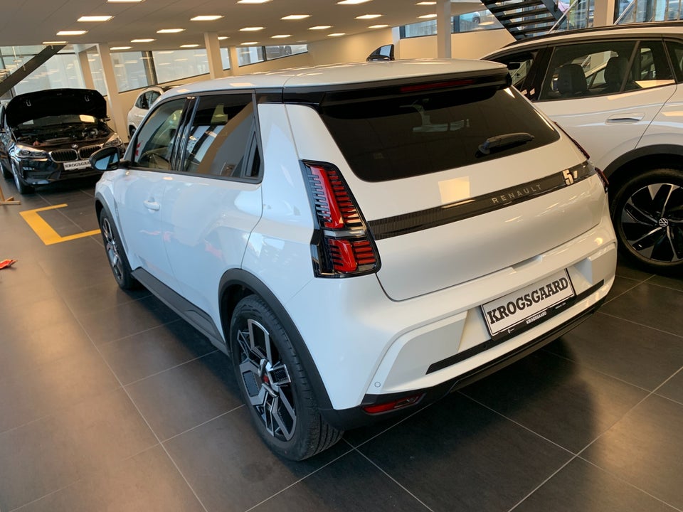 Renault 5 E-Tech 52 Techno 5d