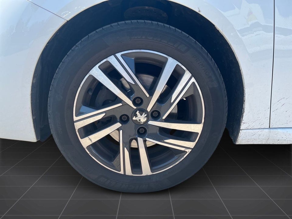 Peugeot 208 1,2 PureTech 100 Active 5d