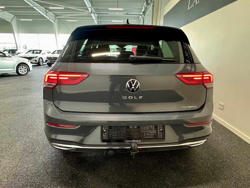 VW Golf VIII 1,4 eHybrid DSG 5d