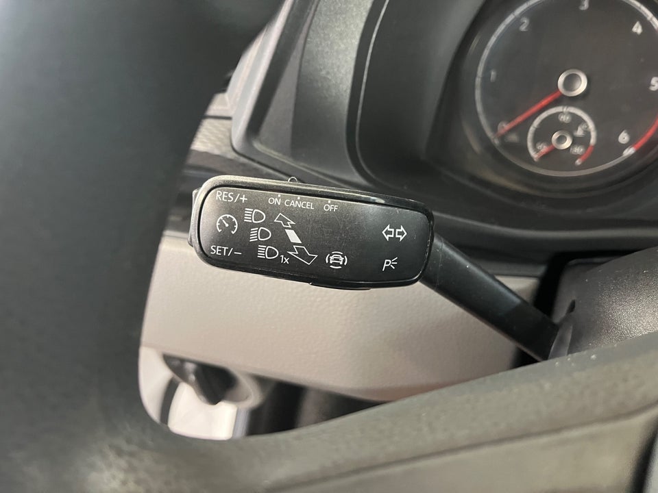 VW Transporter 2,0 TDi 150 Kassevogn lang