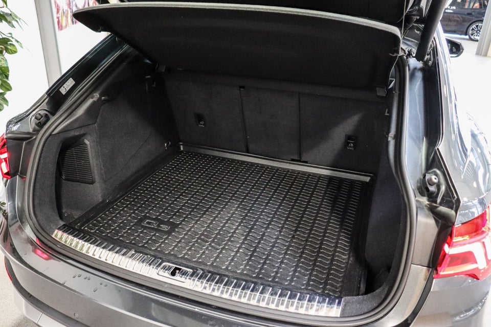 Audi Q3 45 TFSi e S-line plus S-tr. 5d